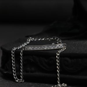 دستبند نقره خطی نگین‌دار (مدل بار)